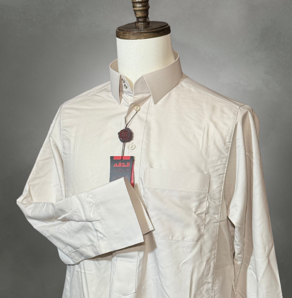 Daffah Ivory Thobe (Display Item) - Triangle Collar