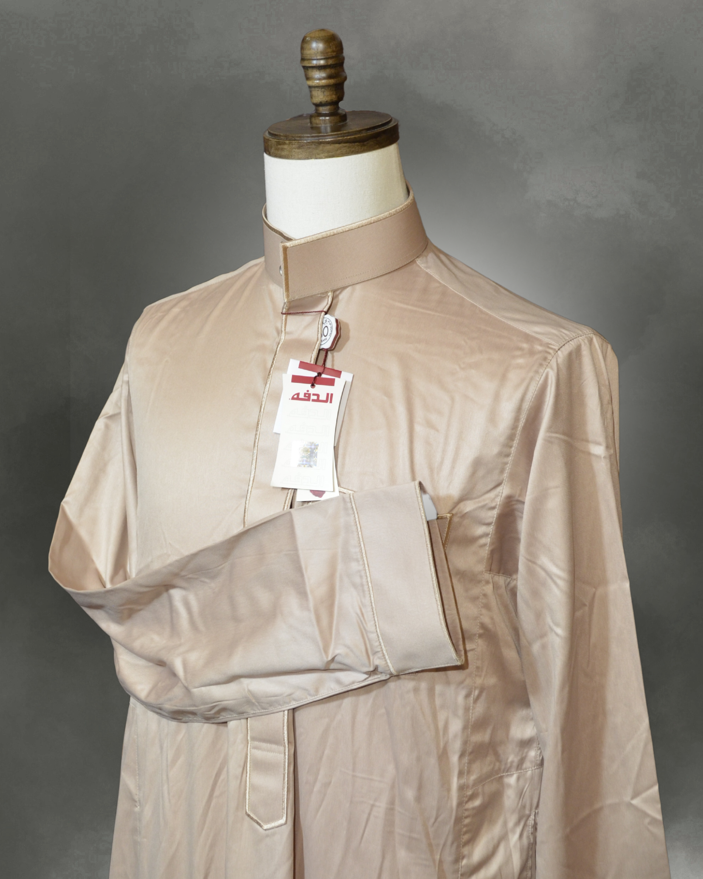 Daffah Latte Thobe (Display Item)